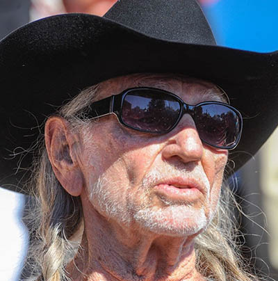 Willie Nelson - Hands on the Wheel - OldiesSong